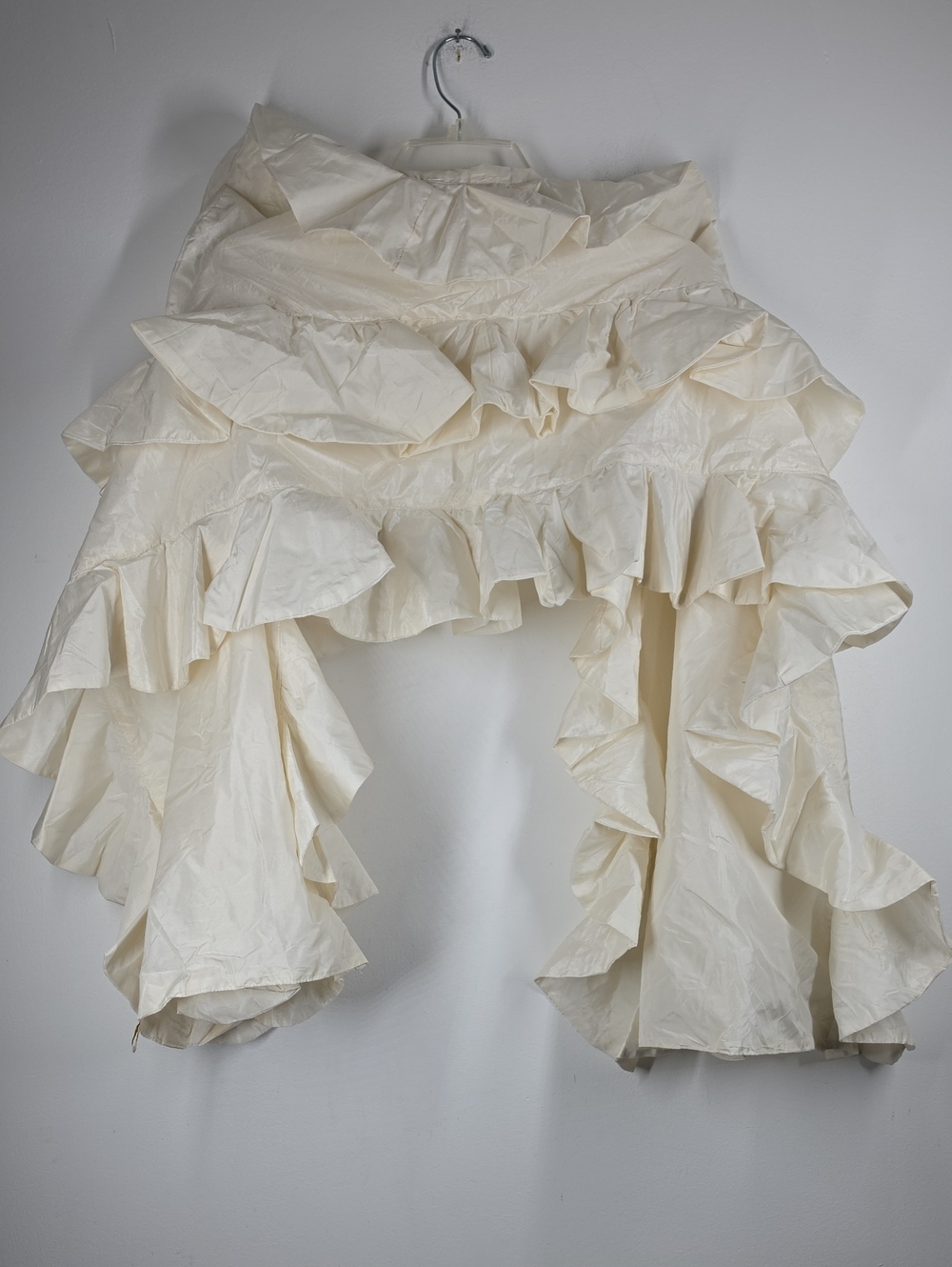 Wayne M Kleski Ivory Taffeta Ruffle Wrap Shawl Cape Vintage Statement - Picture 3 of 6